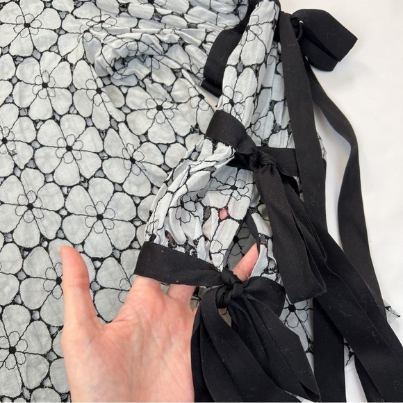 Creatures Of The Wind Gray Embroidered Eyelet Tie Sleeve Blouse - Picture 4 of 7